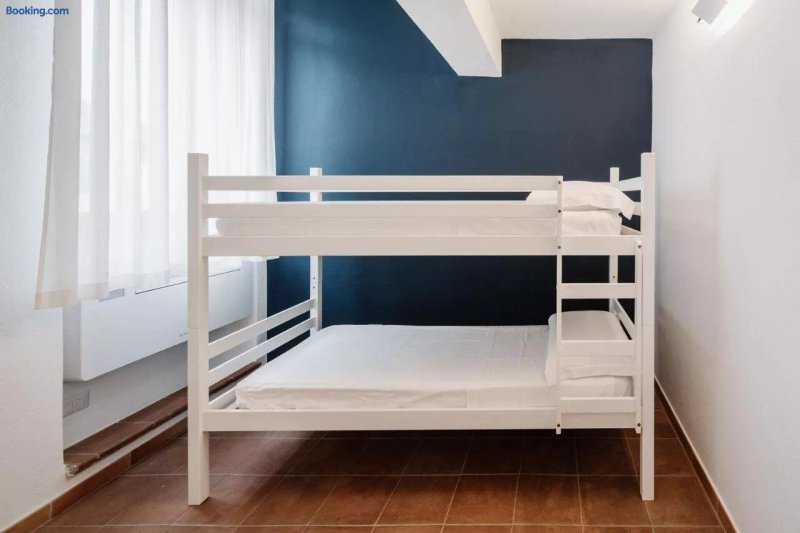 Hostel Henry