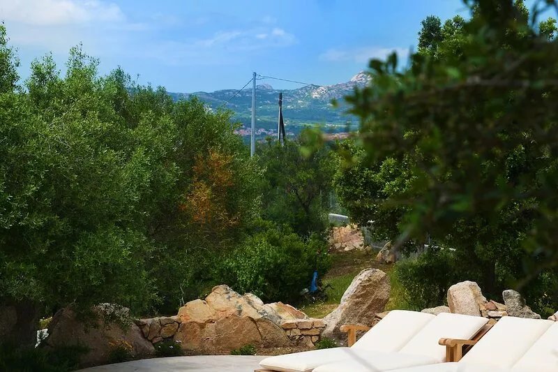 VILLA WITH PRIVATE SALTY POOL IN THE COUNTRYSIDE