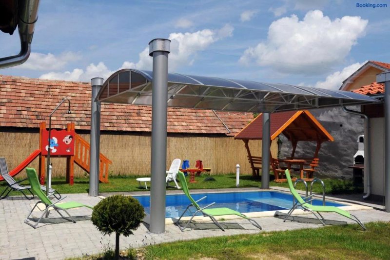 Arany Szőlő Wellness Apartments – Hévíz