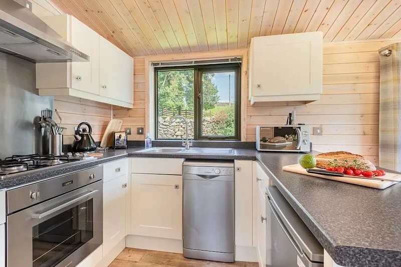 Dell Lodge - a holiday lodge that sleeps 2 with an en-suite