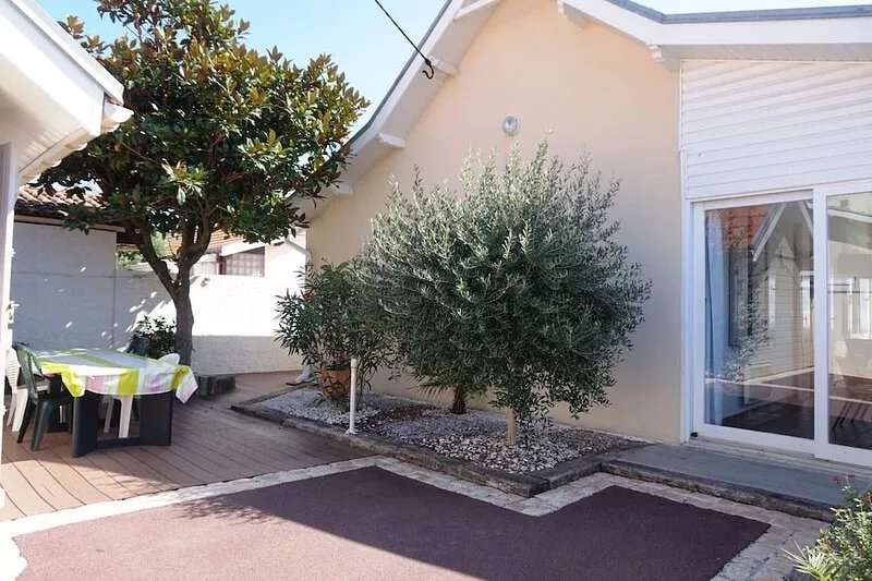 Villa familiale avec chalet proche centre et plage (044)