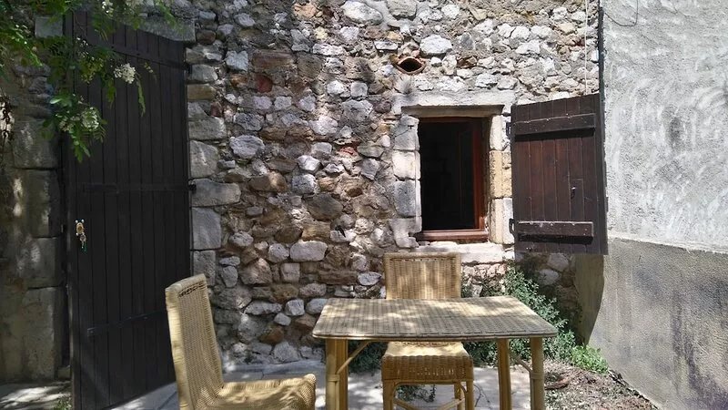 Small village house, recently renovated, in the heart of the Drôme Provençale