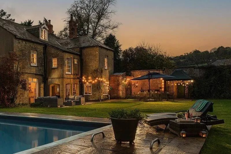 Georgian Home with Heated Swimming Pool