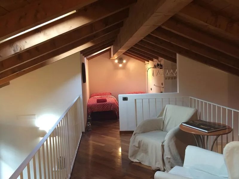 Very central, On 2 levels, fully renovated, ideal for families