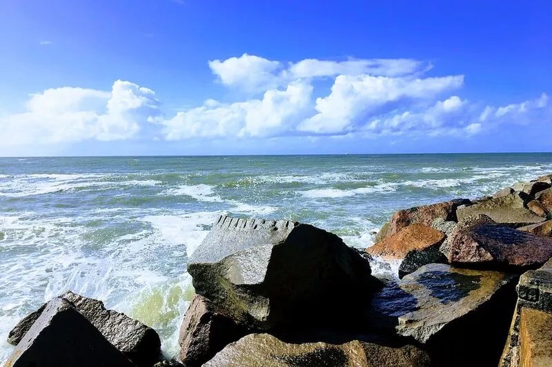 100 m from the North Sea