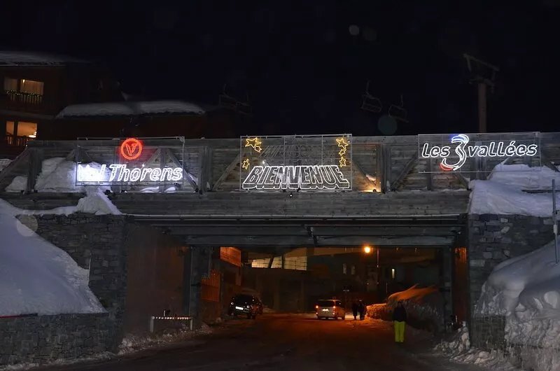 Apartment in VAL THORENS from 2 to 6 people ski on foot 50 m from ESF