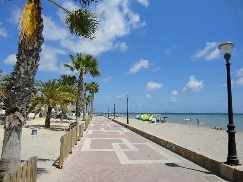 Large family villa, close to the beach, with private pool, air con and wifi
