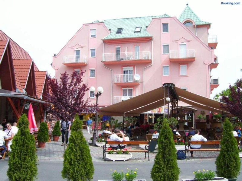 Muskatli Apartmanhaz