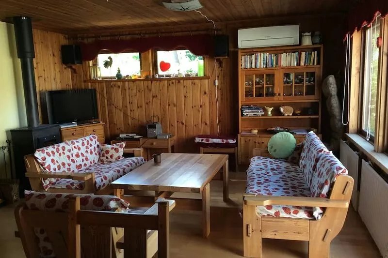Fantastic family vacation 600m from sandy beach, large garden, near forest