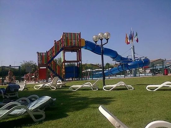 Piscina Comunale Di Porto Mantovano