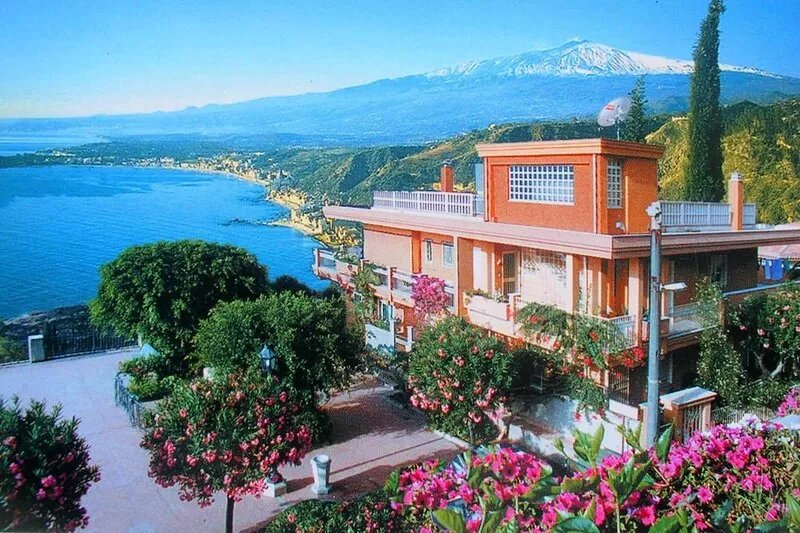 Residence Schuler - Apartment 'E' with sea and Mount Etna view