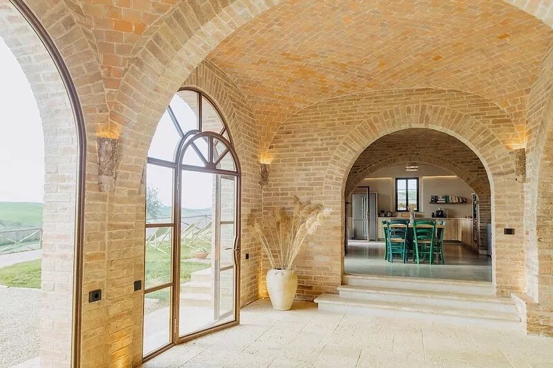 Beautifully restored Tuscan villa, with private pool and breathtaking views