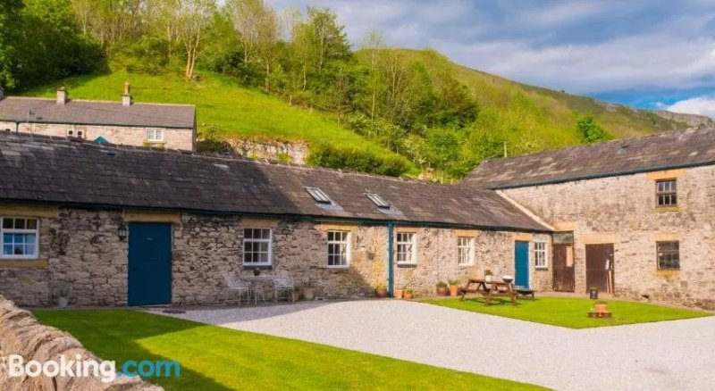 Chatsworth Estate Holiday Cottages