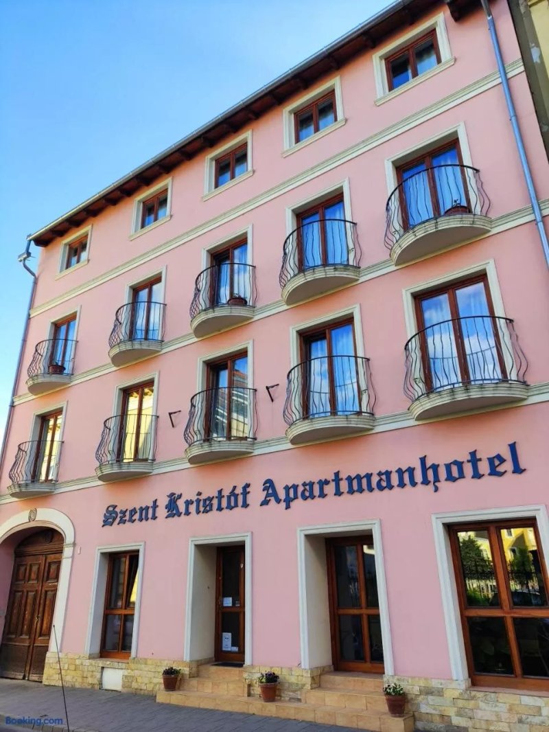 Apartmanhotel Szent Kristof