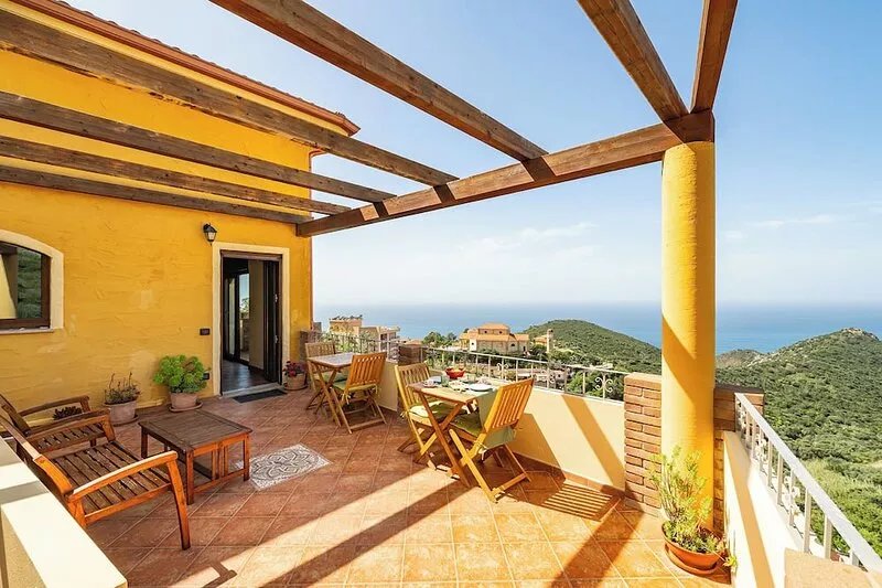 Beautiful and New Holiday Home With spectacular sea view for families and groups