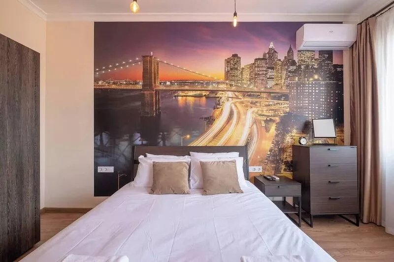 City Views & Modern Comfort – Top Location at a Budget Price!
