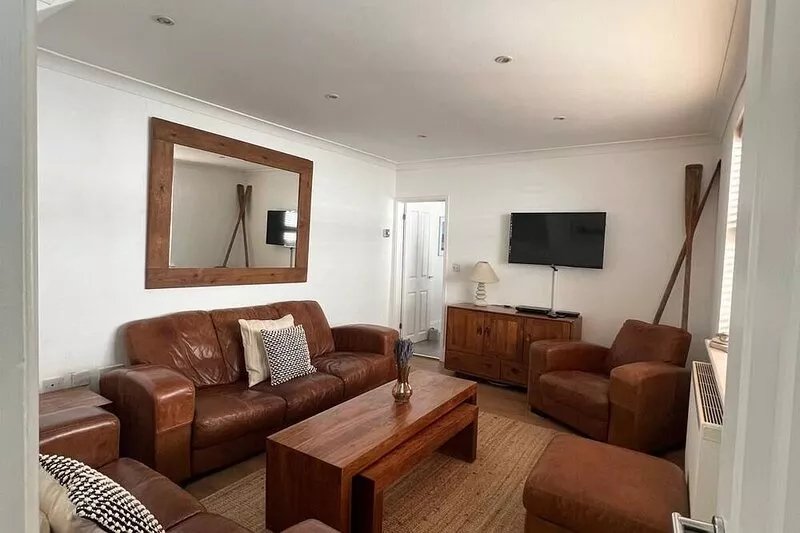 Beautiful Cottage in the heart of Swanage with parking