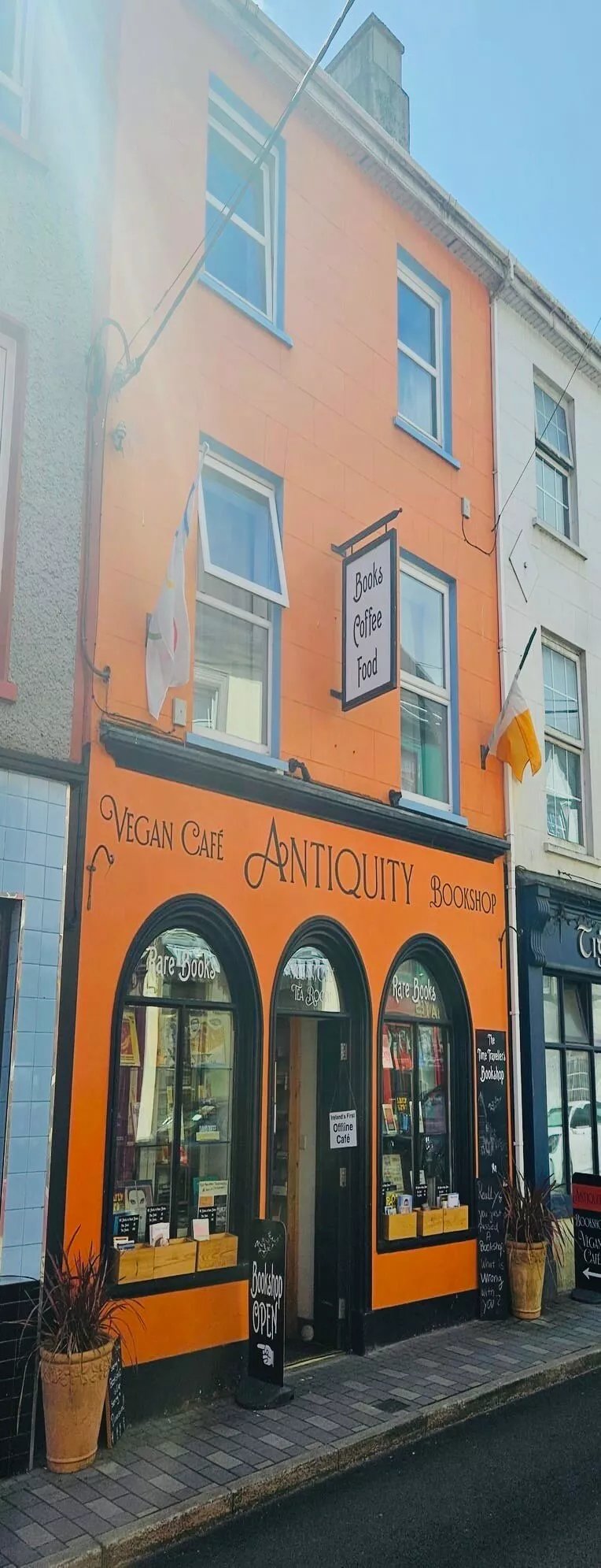 Antiquity Plant Based Cafe @ The Timetraveller's Bookshop
