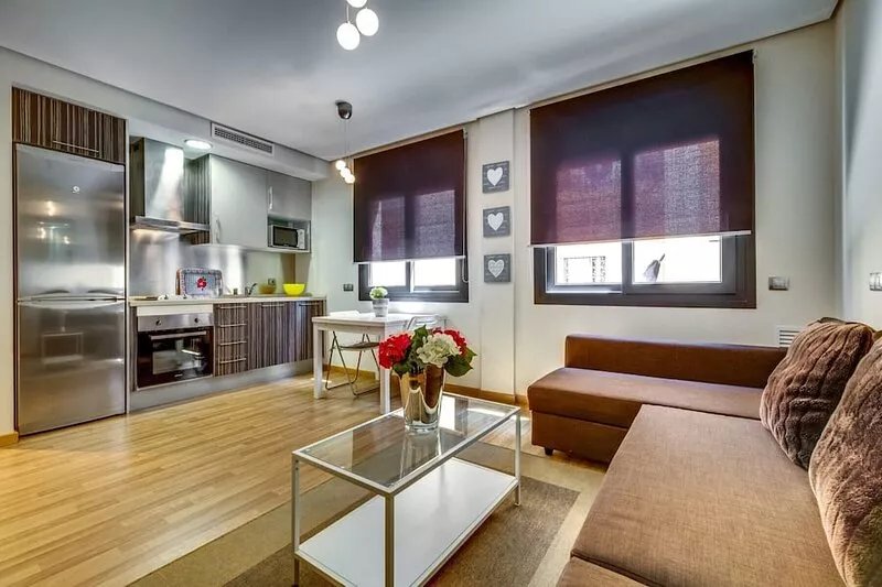 APART, CENTER OF LLORET  1 MIN WALK FROM SHOPPING AREA, 3 PAX.
