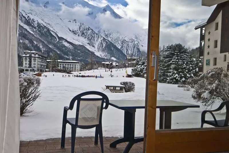 Luxury two-room apartment, Facing the ski slopes, Village center, Garage, WIFI