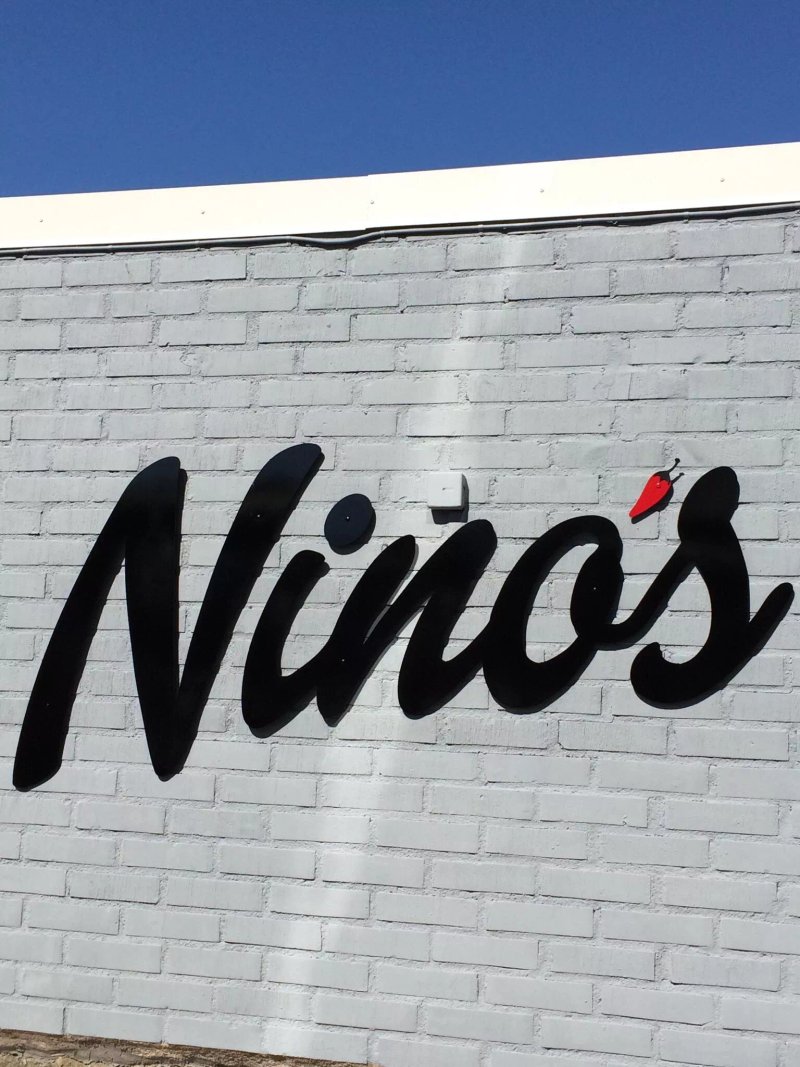 Ninos Pizzeria & Restaurant