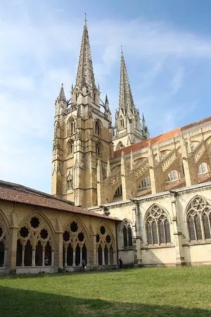 Cloitre De La Cathedrale Sainte-Marie