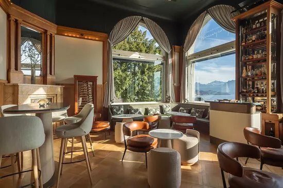 Hemingway Rum Lounge
