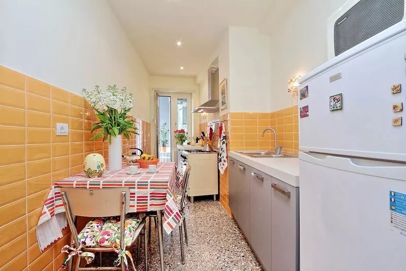 Central apartment in Rome  2 bedrooms 2 bathrooms, up to 5 people near Colosseo
