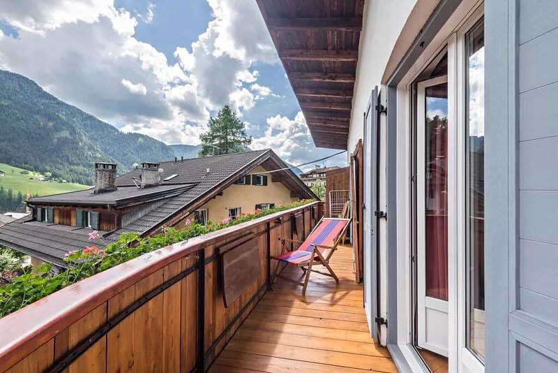Chalet 'Villa Rondula' with Mountain View, Shared Pool and Wi-Fi