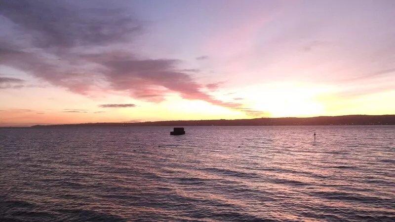 Stay beside the  sea - Coastguard Boathouse - self contained cottage.