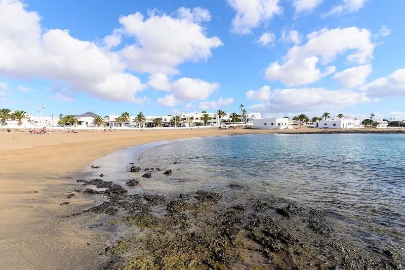 Stylish Holiday Apartment "Vela" Close to the Beach with Wi-Fi & Terrace