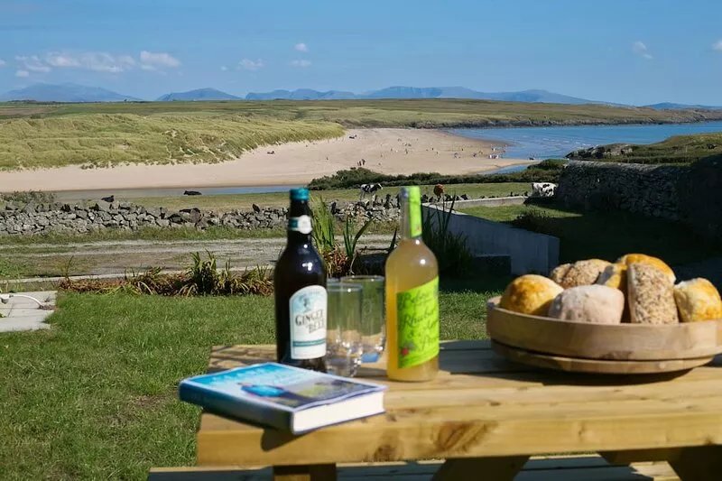 Penrhyn Gwyn -  a sea view that sleeps 4 guests  in 2 bedrooms