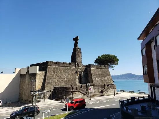 Monumento a Elcano