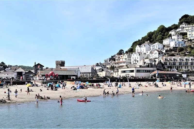 Tolva Cottage: 2-bedrooms, close to beach, harbour, town & quayside amenities.