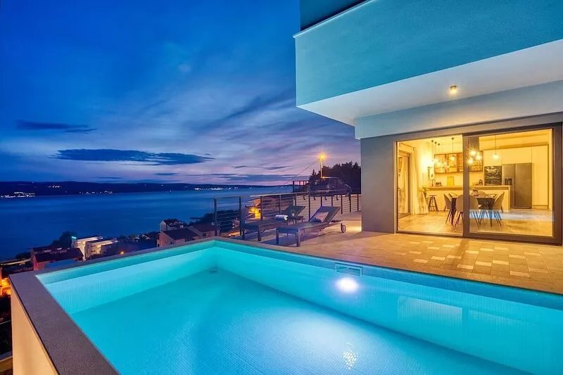 Seaview Villa Vivra with 4 en-suite bedrooms, gym, and private pool