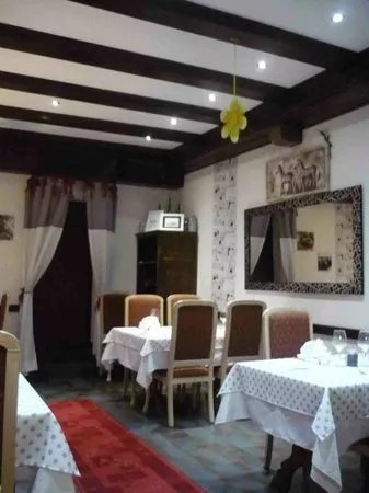 Logis Hotel Restaurant La Petite Auberge