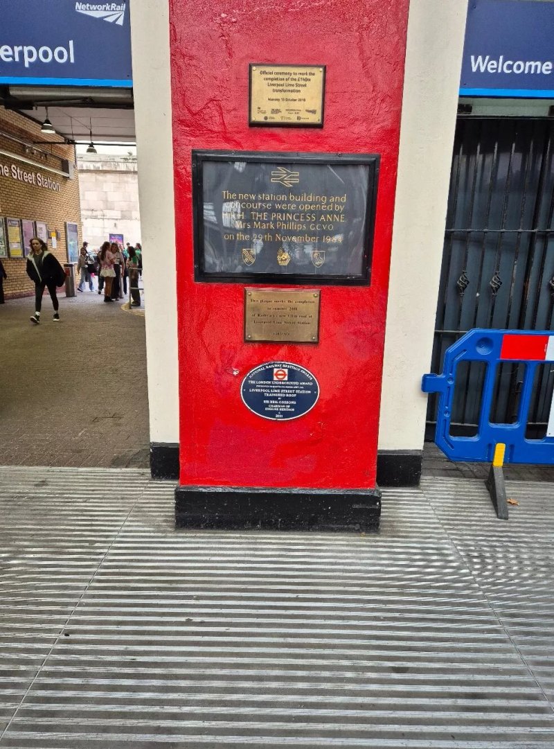 Liverpool Lime Street Railway Station Blue Plaque
