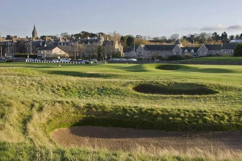 1 Links Crescent 5 Star Selfcatering House Overlooking Old Course in St Andrews