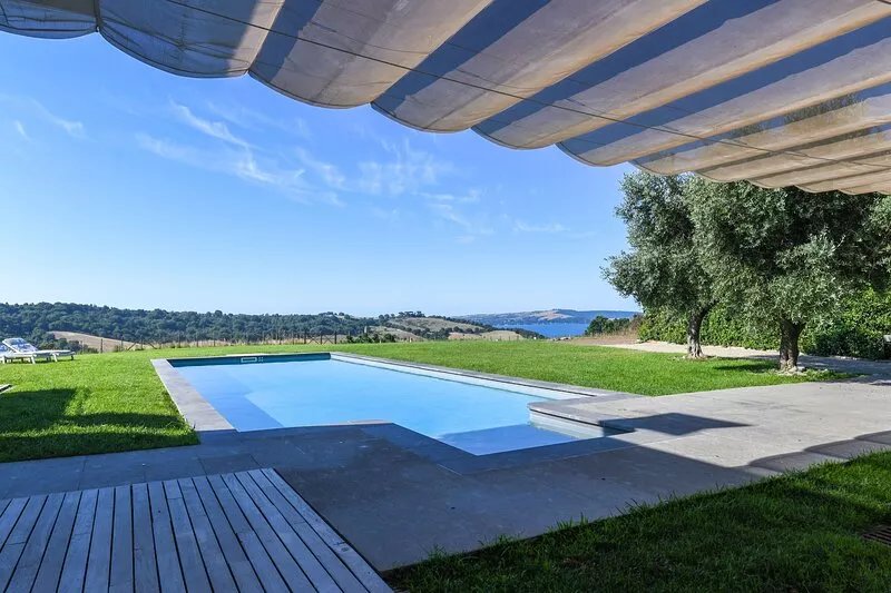 MODERN VILLA LAKE VIEW near Rome, private pool, WI-FI