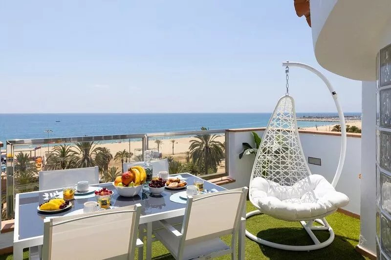 25km From Barcelona Front beach apartment.mat17