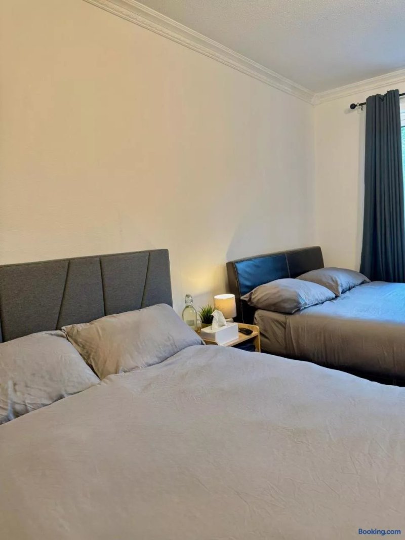 Vallance Road House