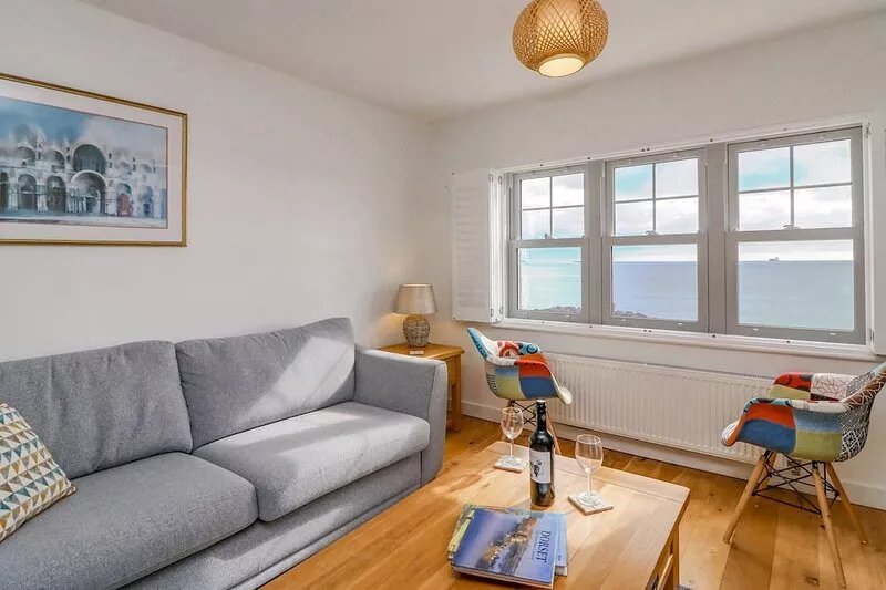 BEACH RETREAT, country holiday cottage, with a garden in Weymouth