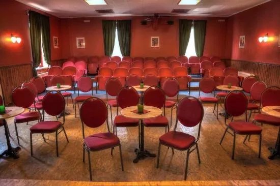 Wunderkammer Theater
