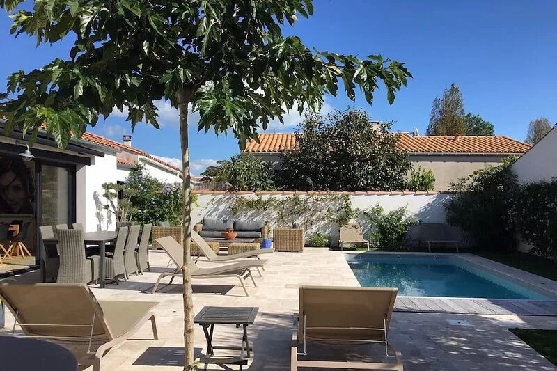 Villa completely renovated in 2018 with heated pool