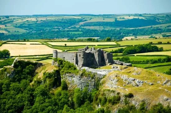 Castell Carreg Cennen