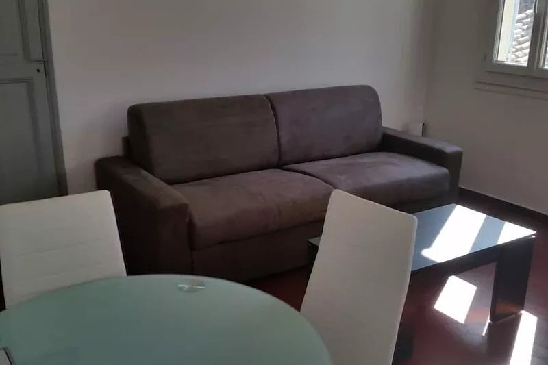 T1 renovated intra muros Vernet area, air conditioning