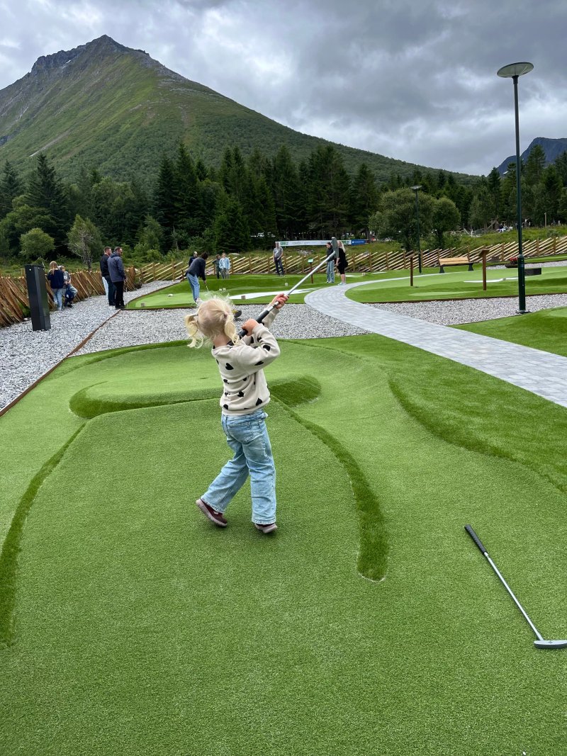 Hundeidvik Minigolf