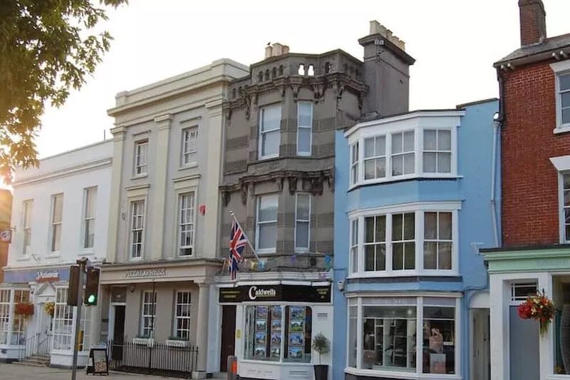 Beaufort House, Lymington Town Centre