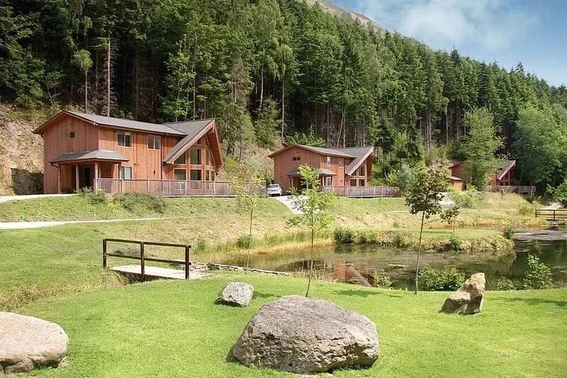 A superbly appointed impressive two storey luxury lodge.