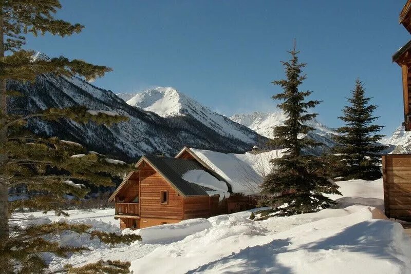 L'Aoùro  Hameau des Chazals Nevache Hautes Alpes